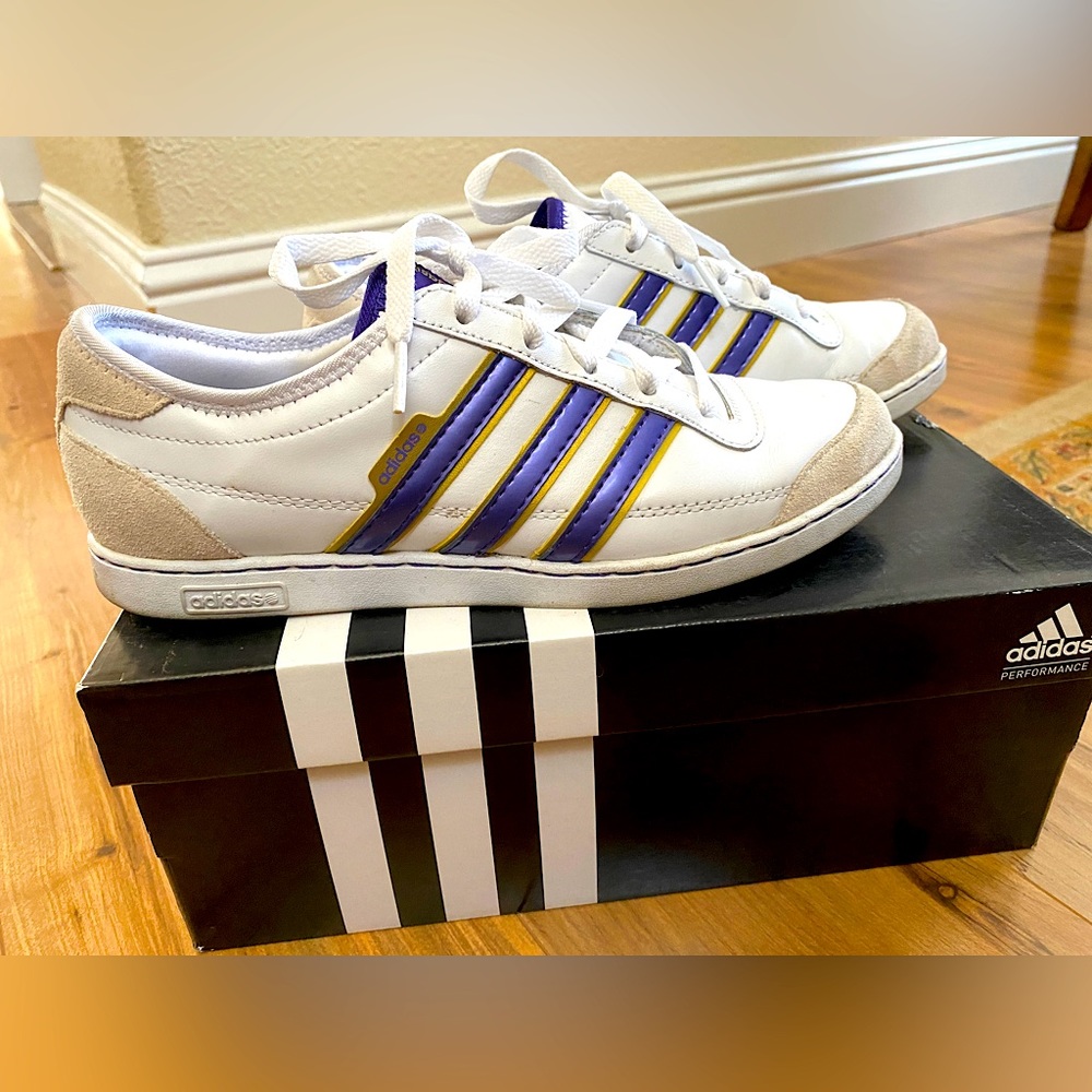 White Adidas sneakers size 7 US women’s.